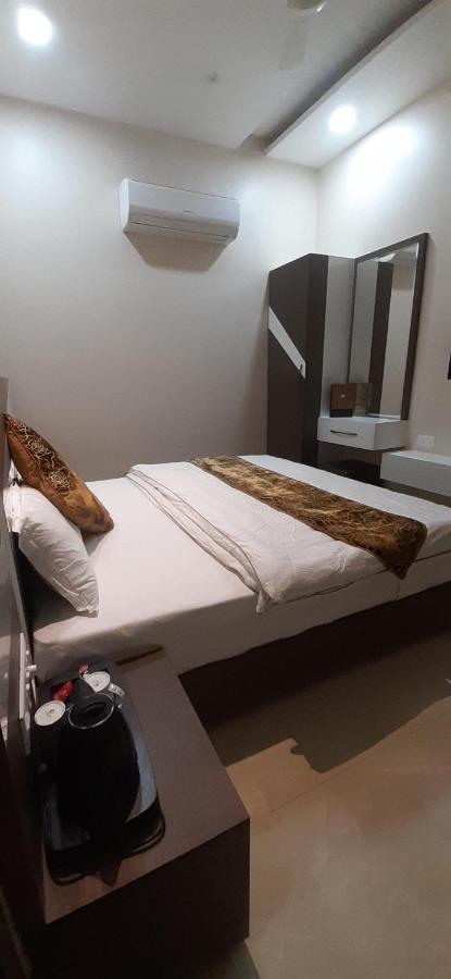 Gangānagar Amor Hotel מראה חיצוני תמונה